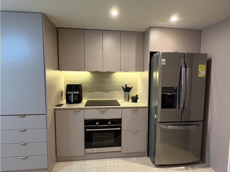 Apartamento en venta, vive en El Chicó con estilo, luz y confort — foto 3