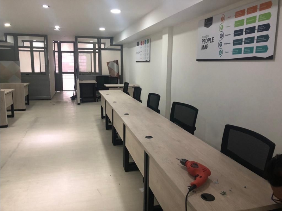 EDIFICIO DE OFICINAS EN VENTA O ARRIENDO. ALCAZARES, BOGOTÁ — foto 2