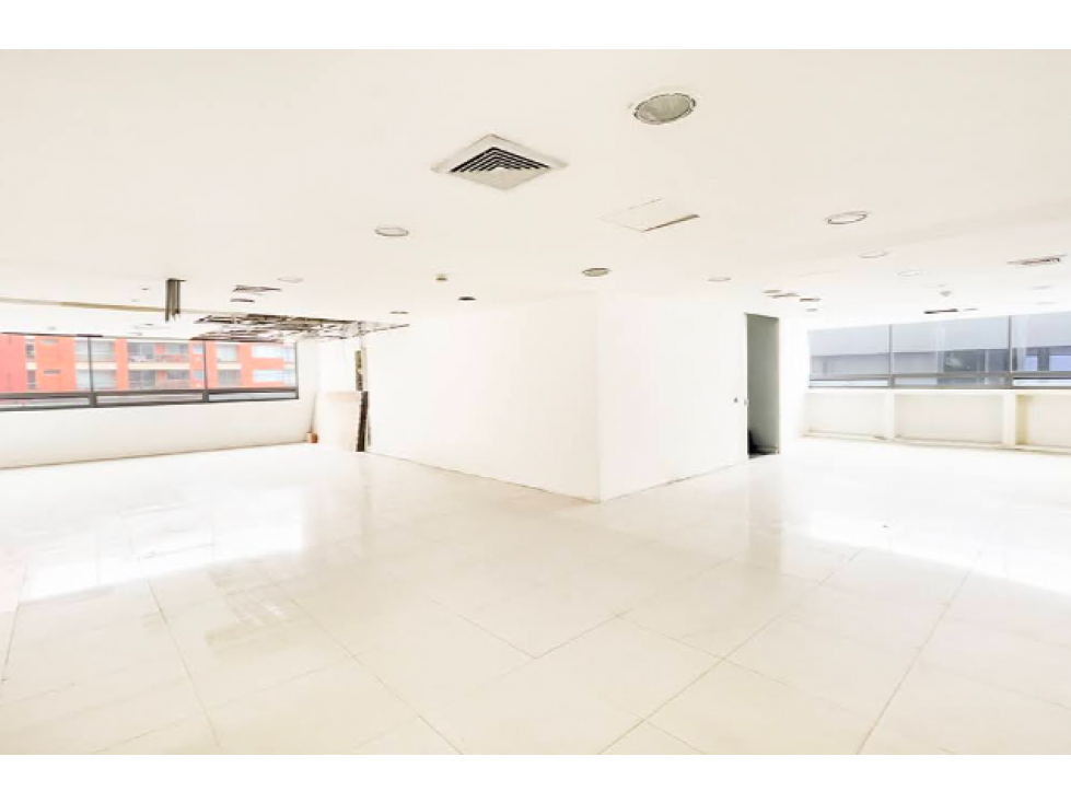 OFICINA EN ARRIENDO Y VENTA, SANTA BÁRBARA, BOGOTÁ