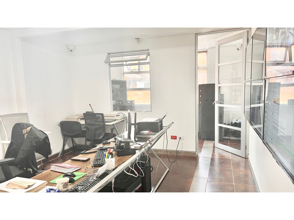 EDIFICIO DE OFICINAS EN VENTA RENTANDO, CIUDAD JARDÍN, BOGOTÁ — foto 4