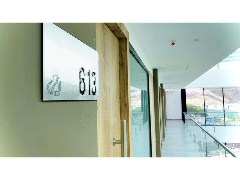 EN VENTA CONSULTORIO MÉDICO EN UMIÑAMED, MANTA - 3