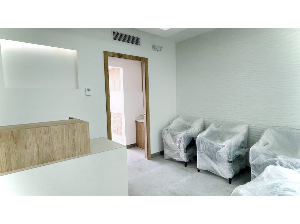 EN VENTA CONSULTORIO MÉDICO EN UMIÑAMED, MANTA - 4