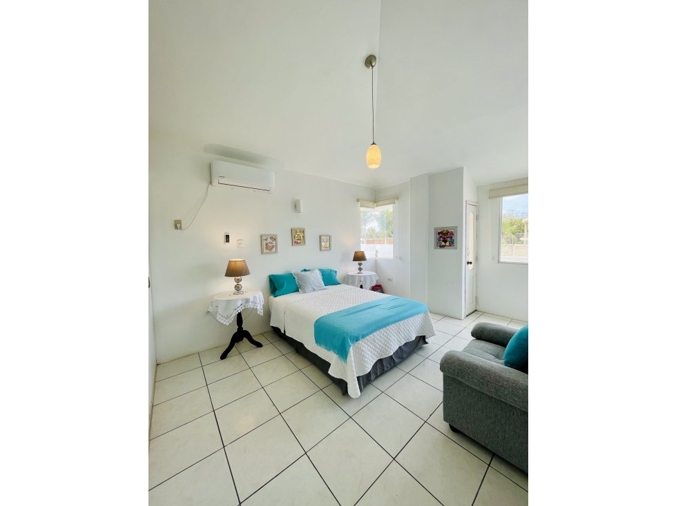 CASA CON PISCINA EN URBANIZACION, BARBASQUILLO, MANTA — foto 4