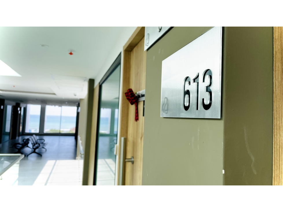 EN VENTA CONSULTORIO MÉDICO EN UMIÑAMED, MANTA - 5