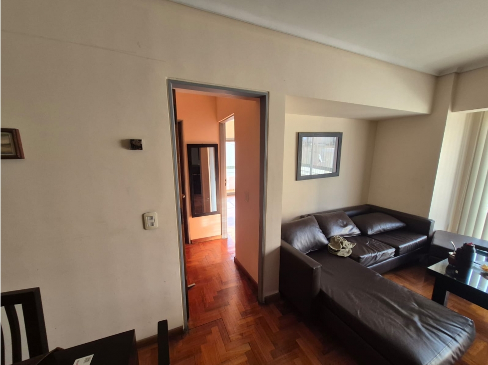 VENTA DE DEPARTAMENTO EDIFICIO EMPERADOR CON SEGURIDAD
