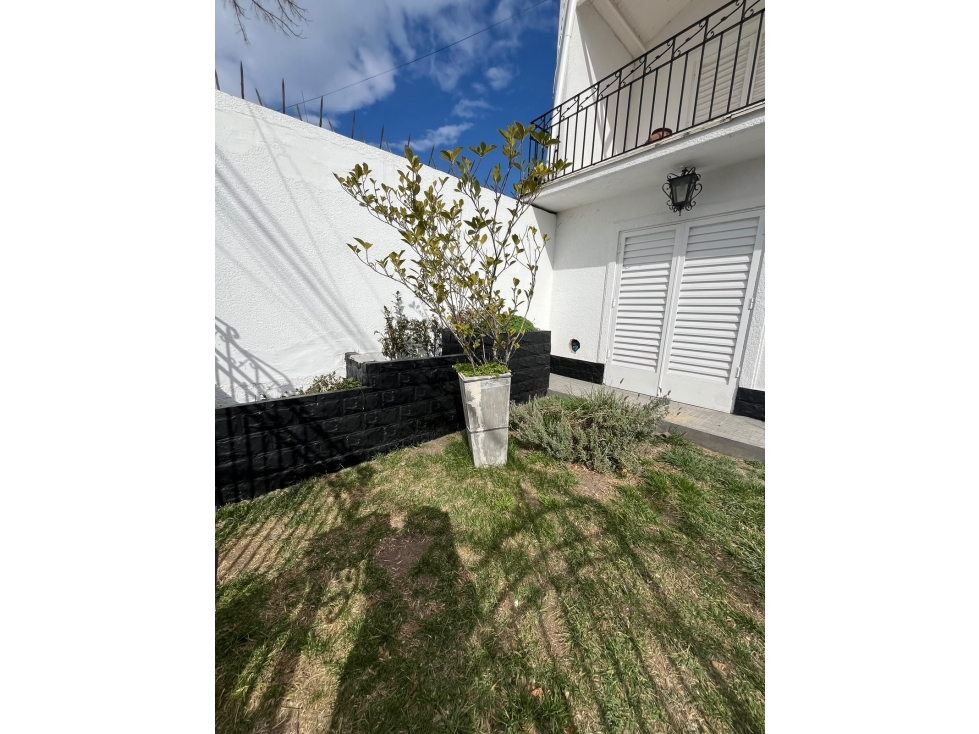 Casa en venta con estilo y amplitud en excelente ubicacion de Tunuyan - 3