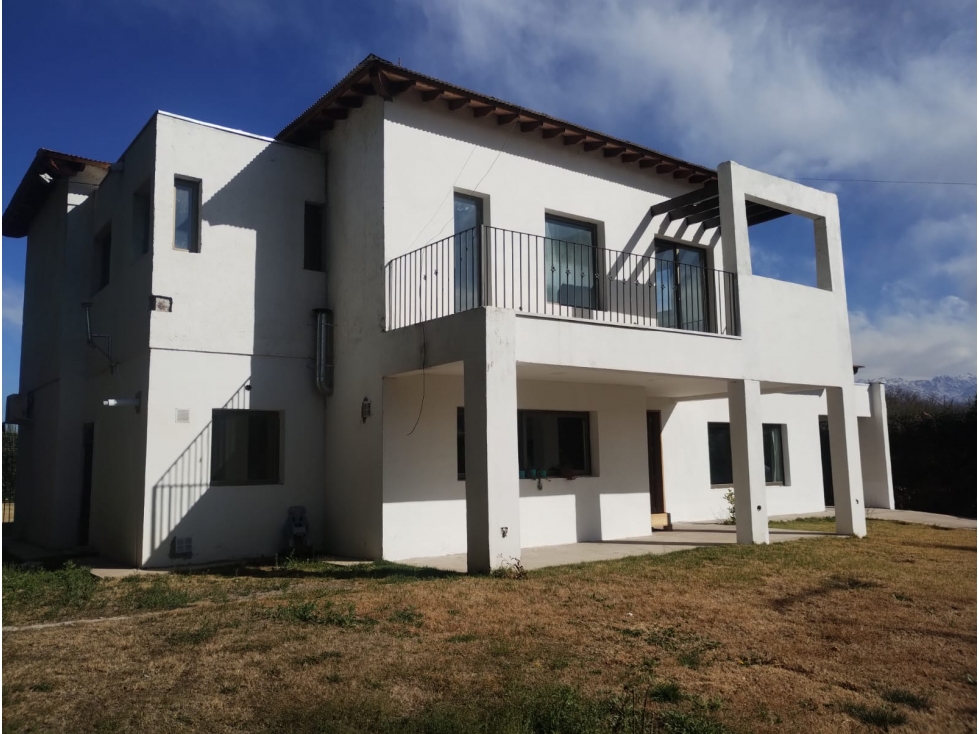 Alquiler casa en B* privado,confort y amplitud. Tunuyan - 2