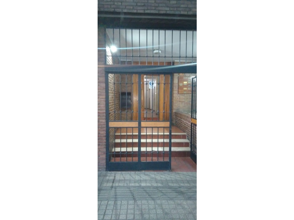 Venta departamento de oficinas calle España y Pedro Molina - 2