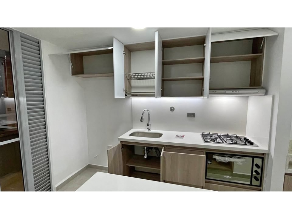 APARTAMENTO EN VENTA BELLO - SANTA ANA - DISTRITO PLAZA