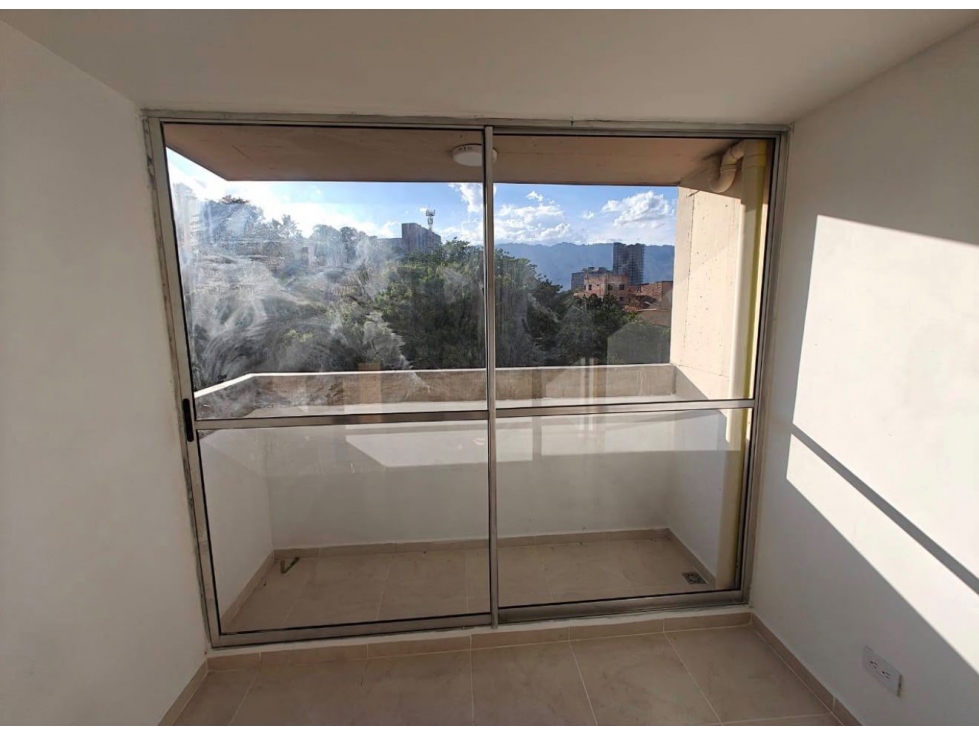 MACHADO - ALLEGRO - BELLO - SE VENDE APARTAMENTO