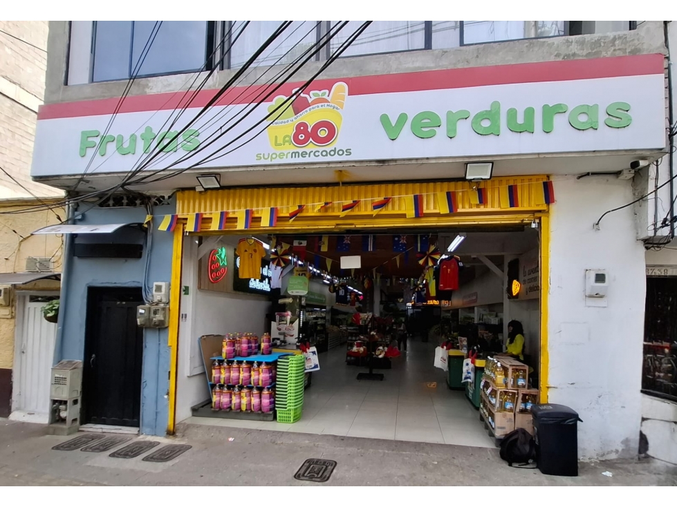 LOCAL COMERCIAL EN VENTA ARANJUEZ LOS ÁLAMOS