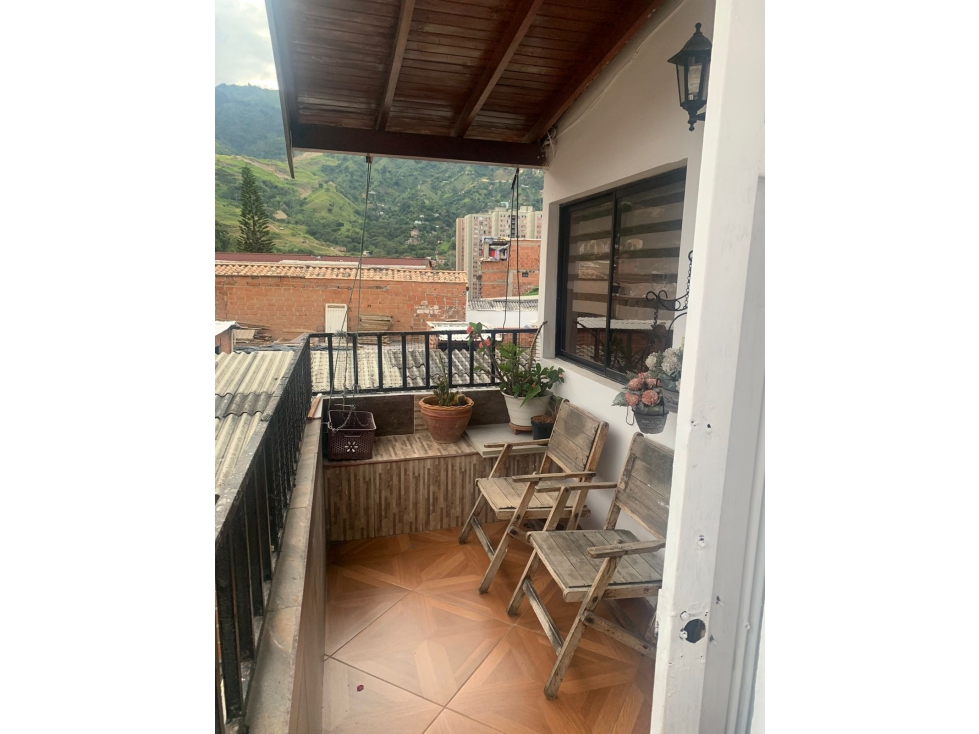 EXCELENTE OPORTUNIDAD SE VENDE CASA - EL CARMELO - BELLO