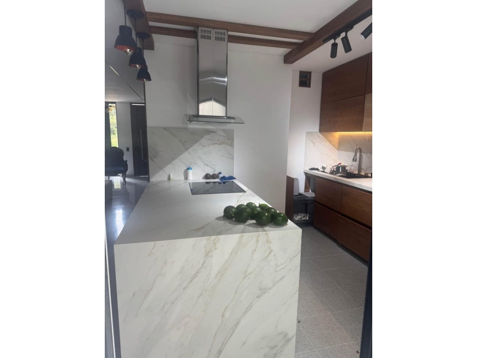 VENDO HERMOSA CASA 2 PLANTAS - UBICADA RIO NEGRO BARRIO EL NOGAL — foto 3