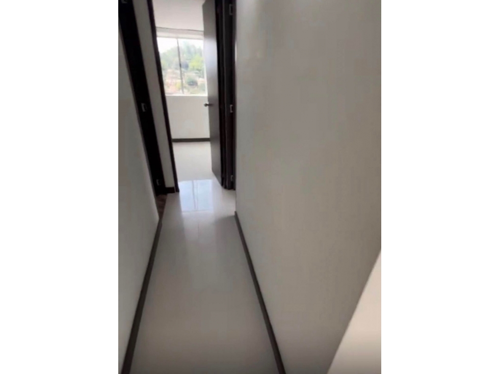 TRIGALES - BELLO - SE VENDE APARTAMENTO CON PARQUEADERO — foto 2