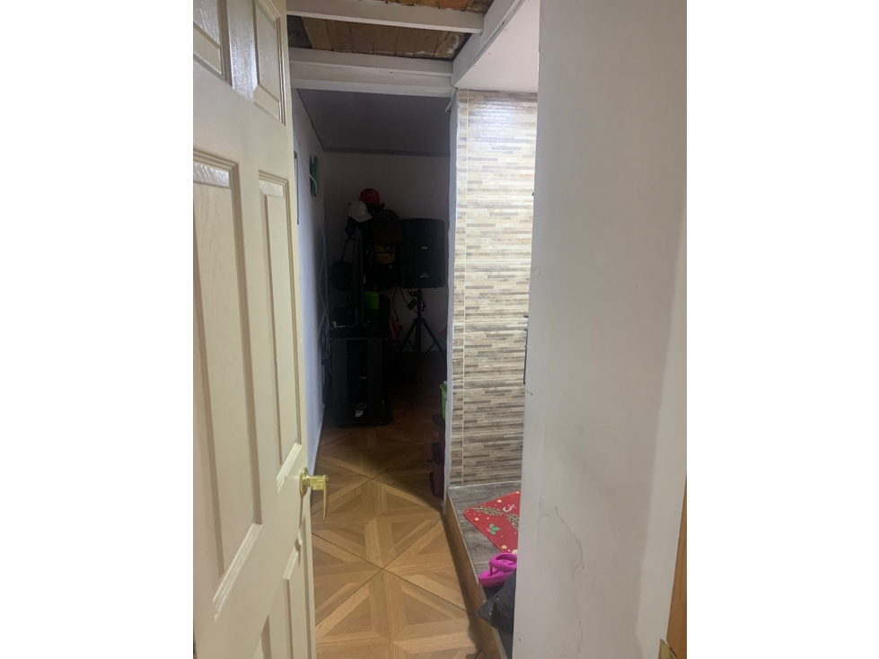 EXCELENTE OPORTUNIDAD SE VENDE CASA - EL CARMELO - BELLO — foto 4