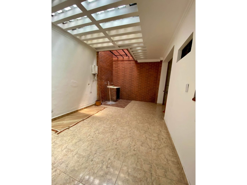 SE VENDE HERMOSA CASA PISO 1 - ZONA ROSA BARRIO OBRERO - BELLO — foto 4