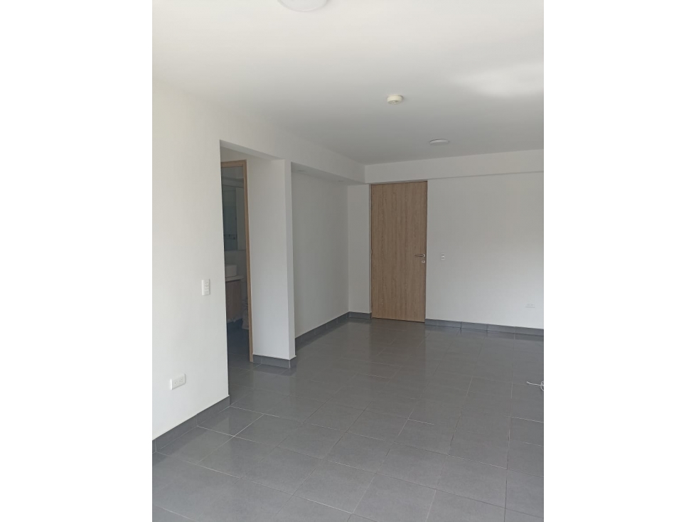 FLOR DE AGUA - BELLO - FABRICATO - SE VENDE APARTAMENTO — foto 4