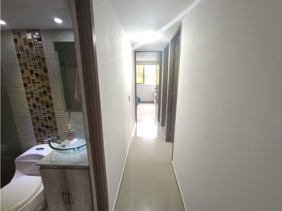 APARTAMENTO EN VENTA BELLO - VALADARES - AGUA CLARA - PARQUEADERO — foto 4