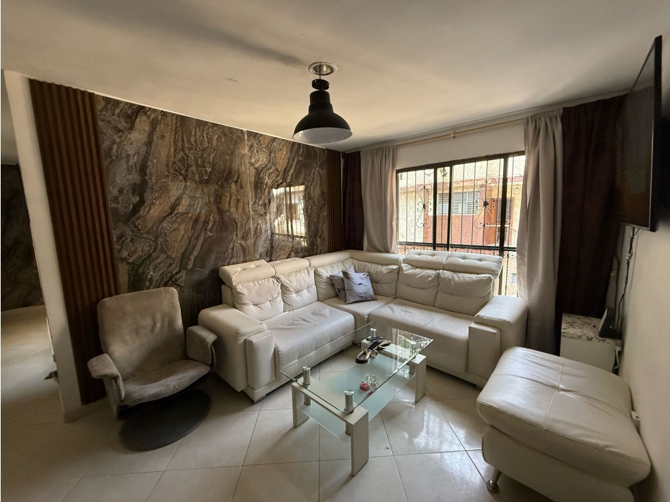 SE VENDE APARTAMENTO 2 PISO LAURELES - ESTADIO