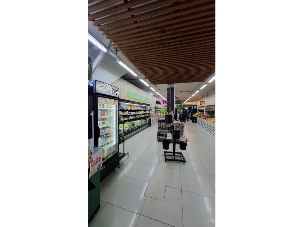 LOCAL COMERCIAL EN VENTA ARANJUEZ LOS ÁLAMOS — foto 4