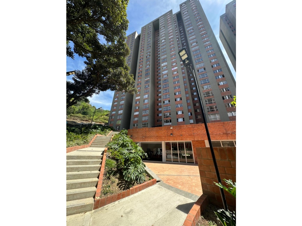 SE VENDE APARTAMENTO UNIDAD RESIDENCIAL EL BOSQUE - TRAPICHE — foto 2