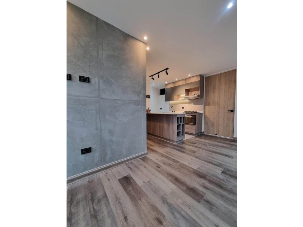 BOSTON - MEDELLIN - SE VENDE APARTAMENTO