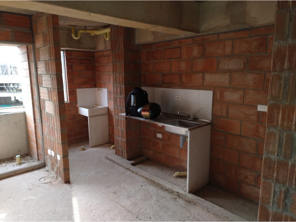 ITAGUI - TERRITORIO VERDE - SE VENDE APARTAMENTO OBRA NEGRA — foto 2