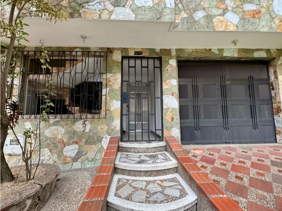 CASA EN VENTA BELLO - CABAÑITAS