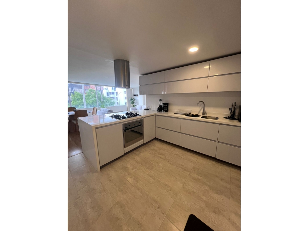 Arriendo - Apartamento - Usaquen - Santa Barbara - Bogotá - Amoblado — foto 2