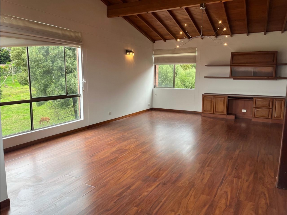 Venta - Casa - Arboleda de Gratamira - Bogotá — foto 2