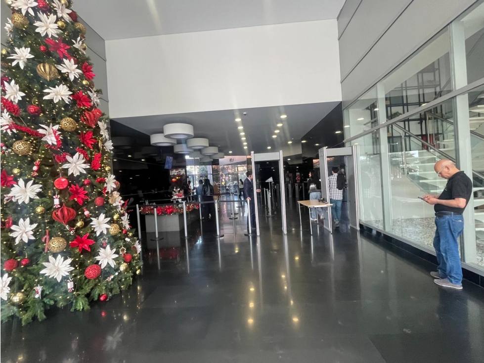 Oficina en Venta/Arriendo - Bogotá - Usaquén — foto 6