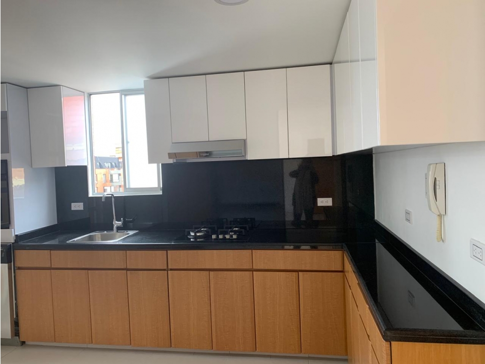 Apartamento - Venta - Santa Barbara - Usaquén - Bogota — foto 3