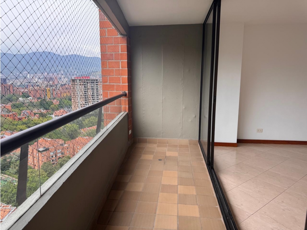 VENTA APARTAMENTO LA FRONTERA EL POBLADO 114 M² PISO 21 CON VISTA — foto 2