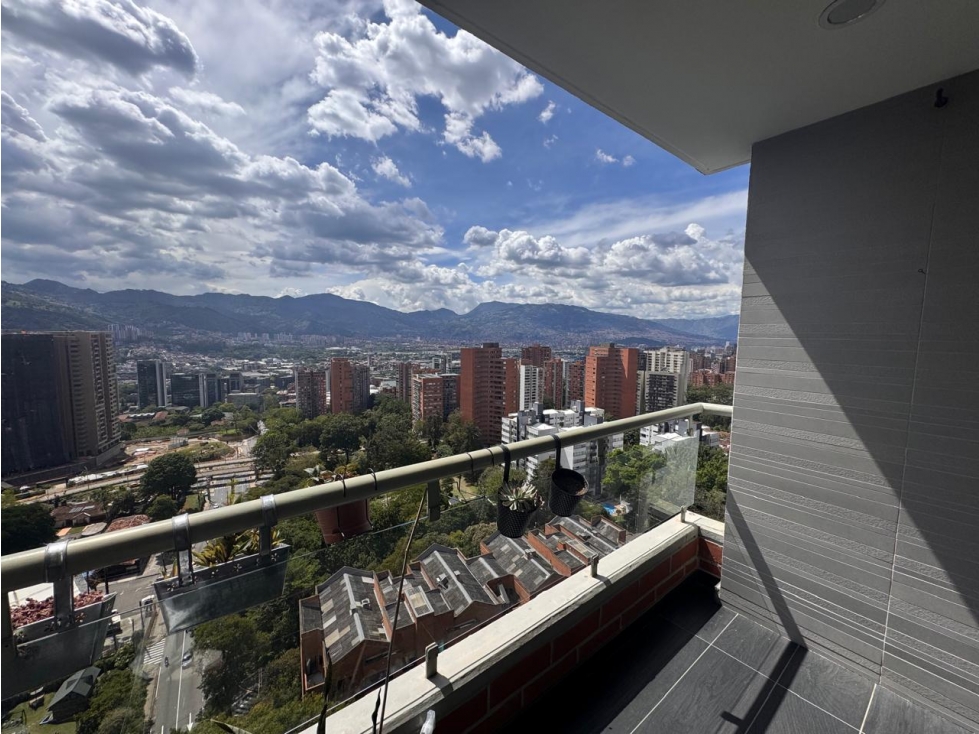 VENTA DE APARTAMENTO- BALSOS, POBLADO CON HERMOSA VISTA A LA CIUDAD — foto 3