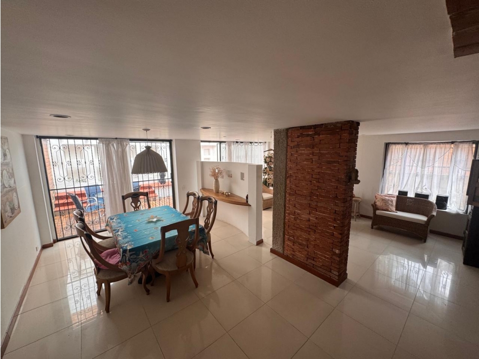 VENTA DE CASA ESQUINERA EN LA LOMA DEL ESCOBERO, ENVIGADO — foto 4
