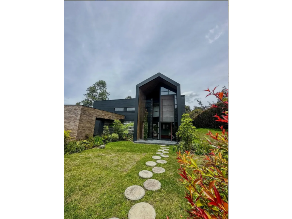 AMPLIA CASA LOTE EN VENTA EN ALTO DE LAS PALMAS, ENVIGADO — foto 2