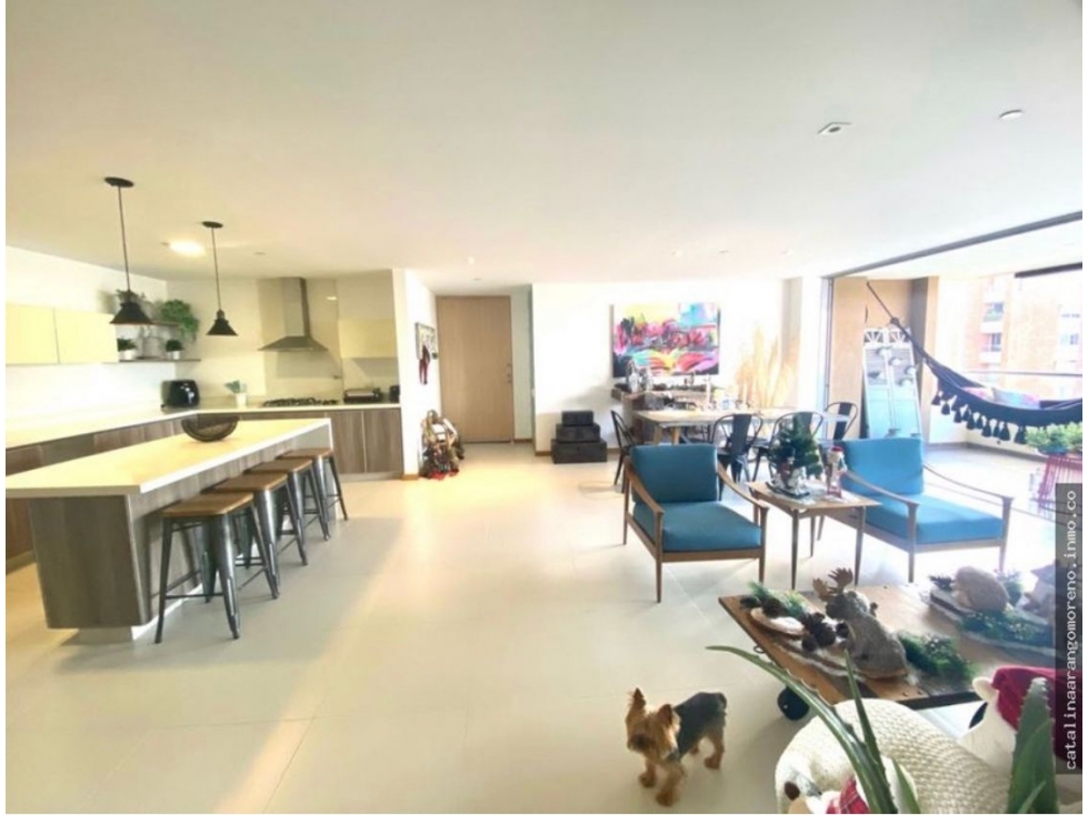VENTA DE APARTAMENTO ESMERALDAL ENVIGADO DE 184 M² 3 PARQUEADEROS