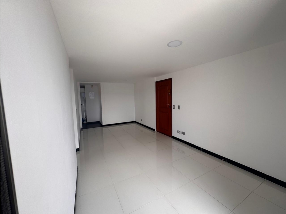 VENTA DE APARTAMENTO- BALSOS, POBLADO CON HERMOSA VISTA A LA CIUDAD — foto 2
