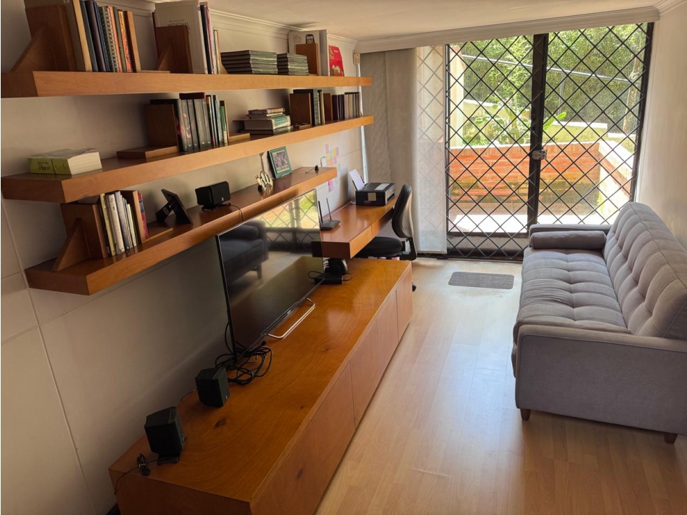 VENTA DE APARTAMENTO DÚPLEX SAN LUCAS POBLADO? PRECIO DE OPORTUNIDAD — foto 2