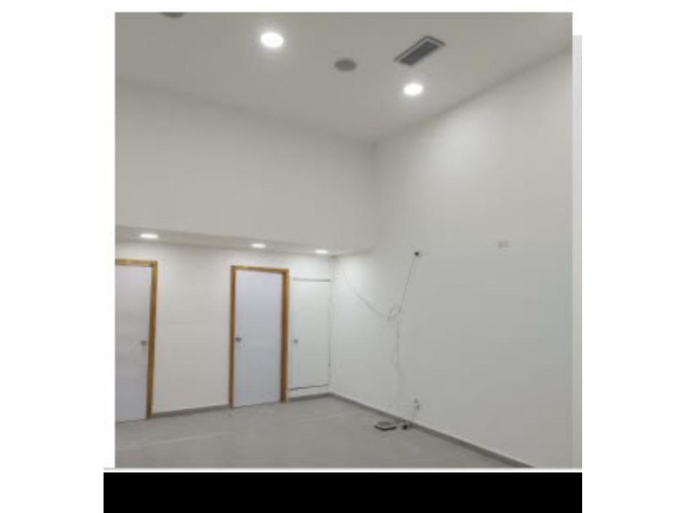 Local En Arriendo En Centro Comercial, Barranquilla