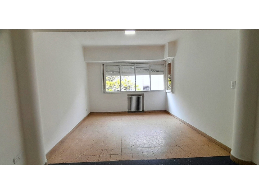 Departamento 3 ambientes con dependencia en alquiler — foto 3