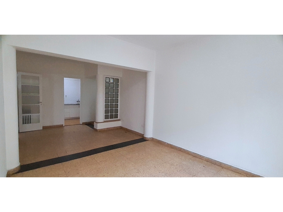 Departamento 3 ambientes con dependencia en alquiler — foto 4