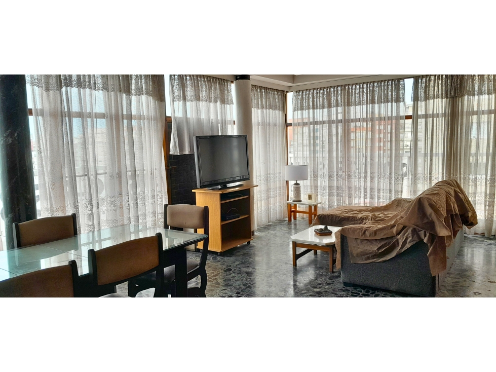 Departamento 3 ambientes con vista al mar en venta en Plaza Colón