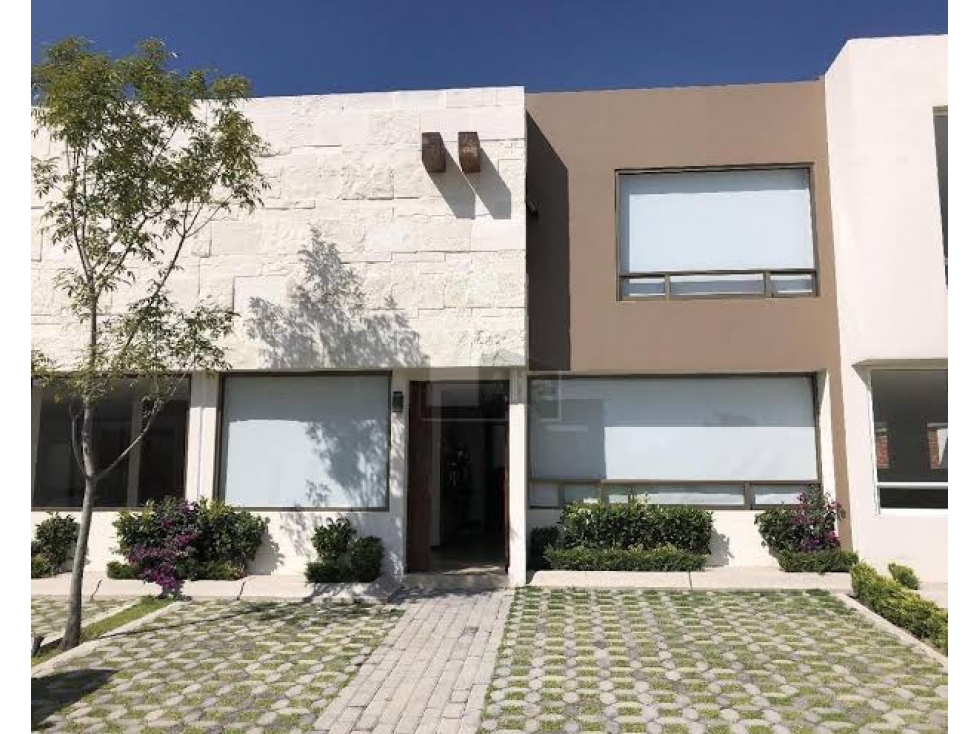 Casa en Venta Modelo Granada Residencial Lomas Virreyes Calimaya - 1
