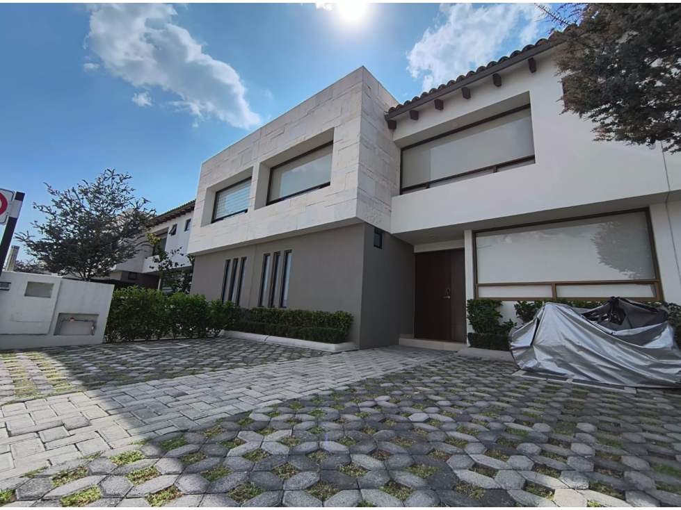 Venta de Casa con Doble Altura Pedregal del Bosque Calimaya - 2