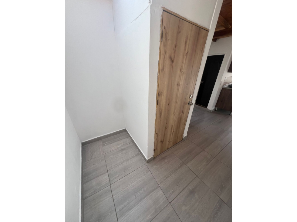 SE ARRIENDA APARTAMENTO EN EL BARRIO PEREZ, BELLO — foto 2