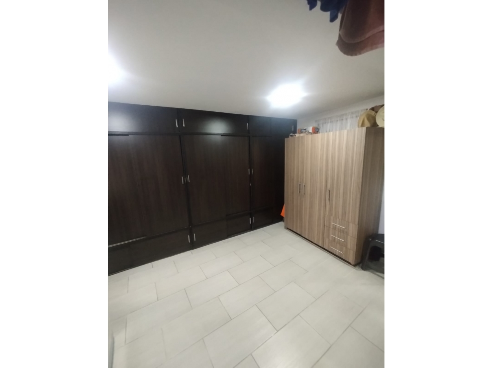 SE VENDE APARTAMENTO EN CASTILLA, PRIMER PISO — foto 2