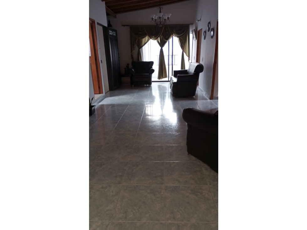 SE VENDE TERCER PISO EN EL BARRIO GIRARDOT - MEDELLIN — foto 2