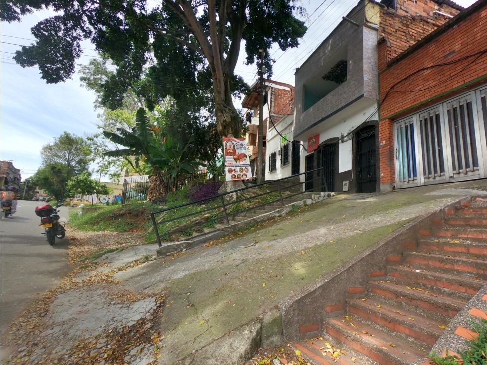 CASA LOTE EN VENTA, PRADO - MEDELLIN