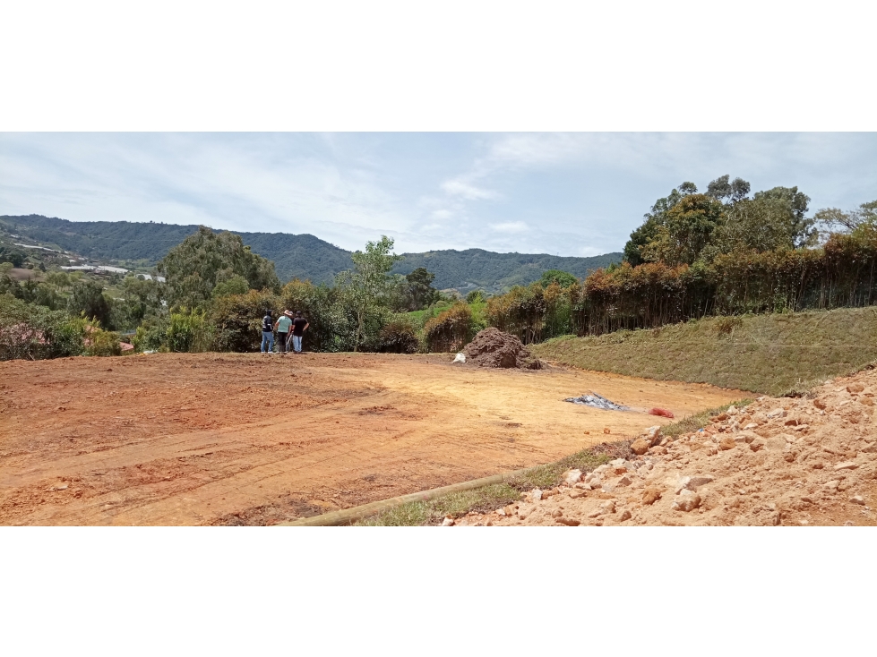 SE VENDE LOTE EN EL CARMEN DE VIBORAL - 2